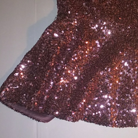 ✌ Sunday in Brooklyn Sequin Peplum Top - Picture 4 of 7